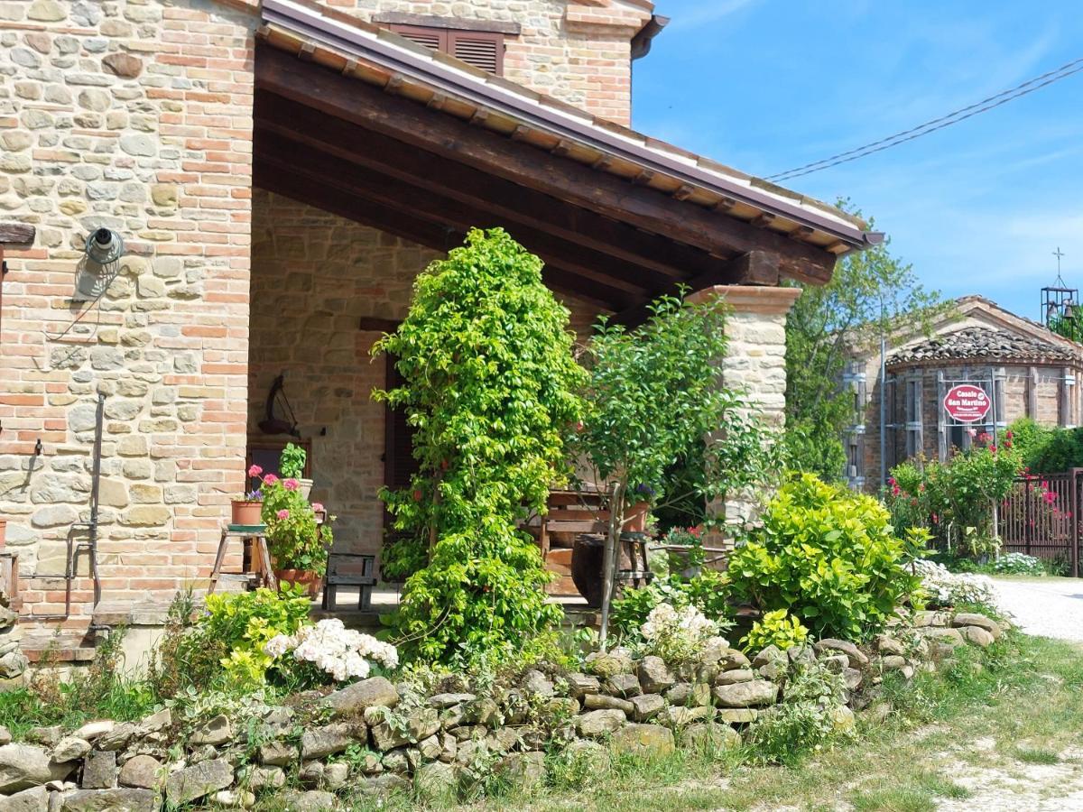Casale San Martino Agriturismo Bio Sant'Angelo in Pontano Exterior photo